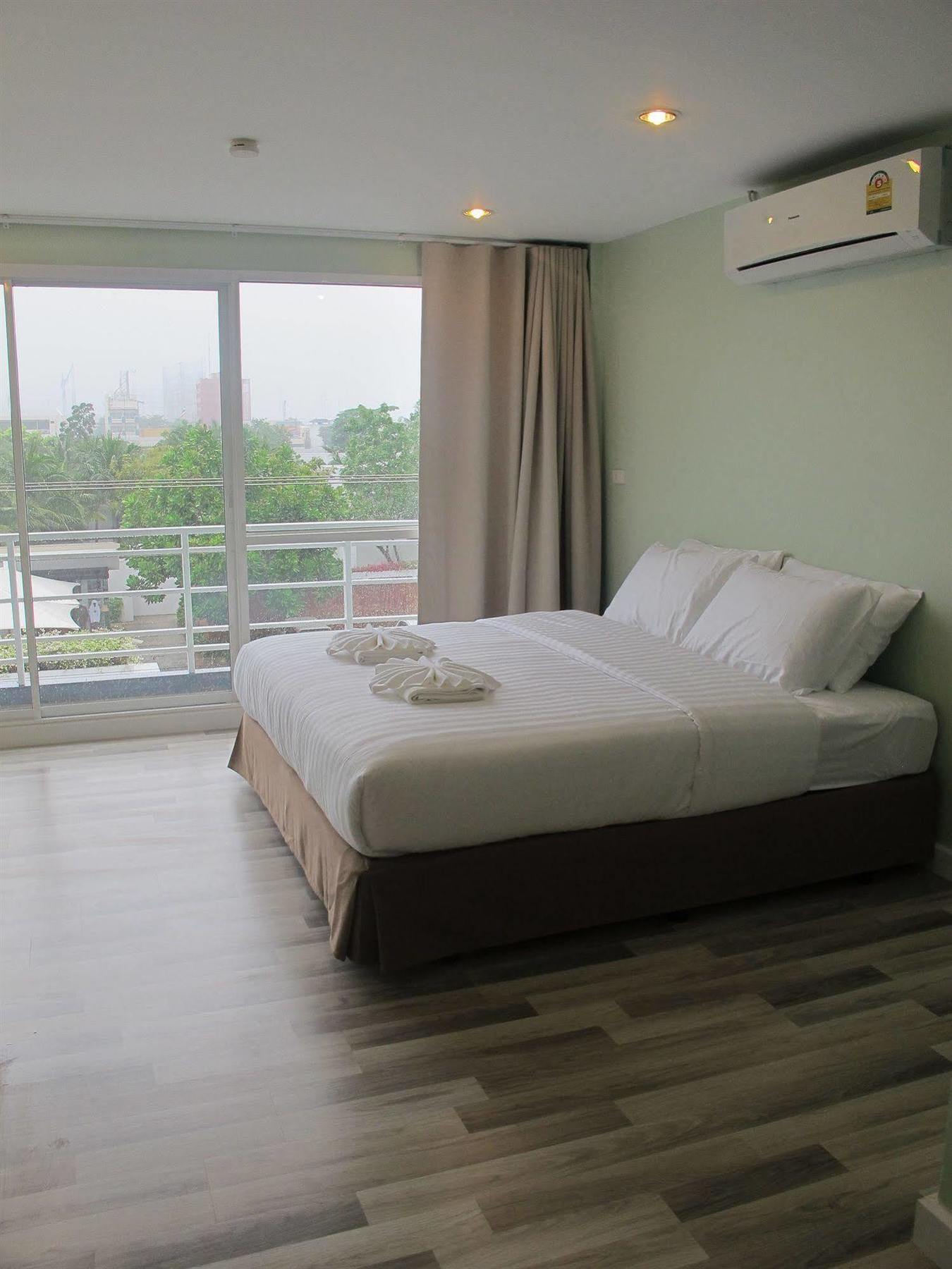 Nantra Hua Hin Hotel Luaran gambar
